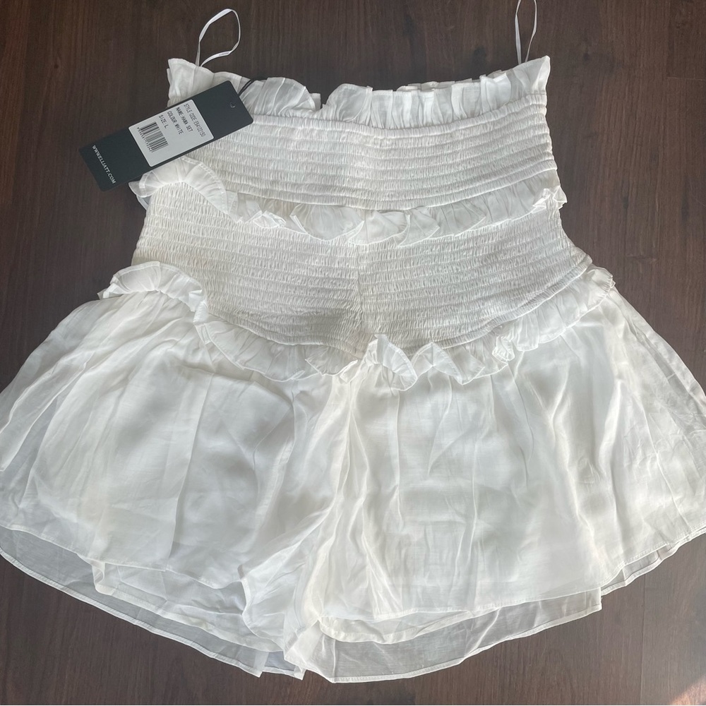 Elliatt Hama set in white size L bloused sleeves with elastic cuffs & waistband. - Picture 4 of 8